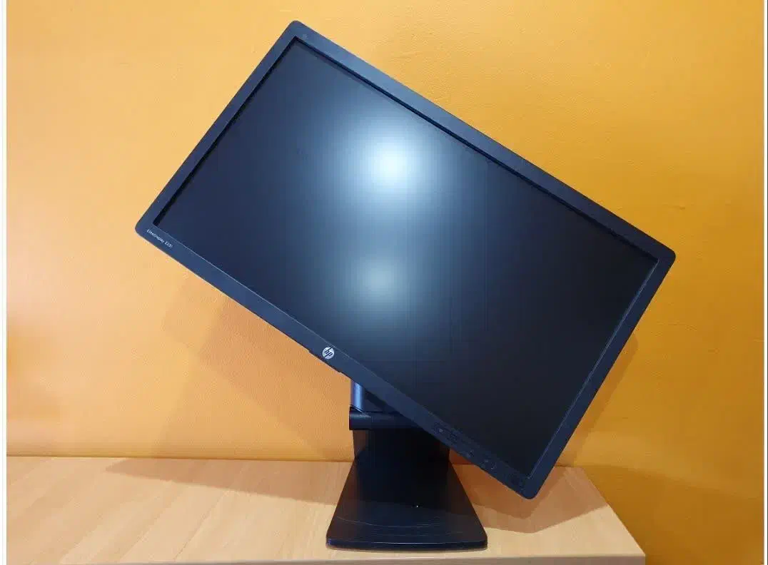 مانیتور 22 24 HDMI دیس پلی 1080 ORGINAL HP|قطعات و لوازم جانبی رایانه|مشهد, ادیب نیشابوری (شهرک غرب)|دیوار