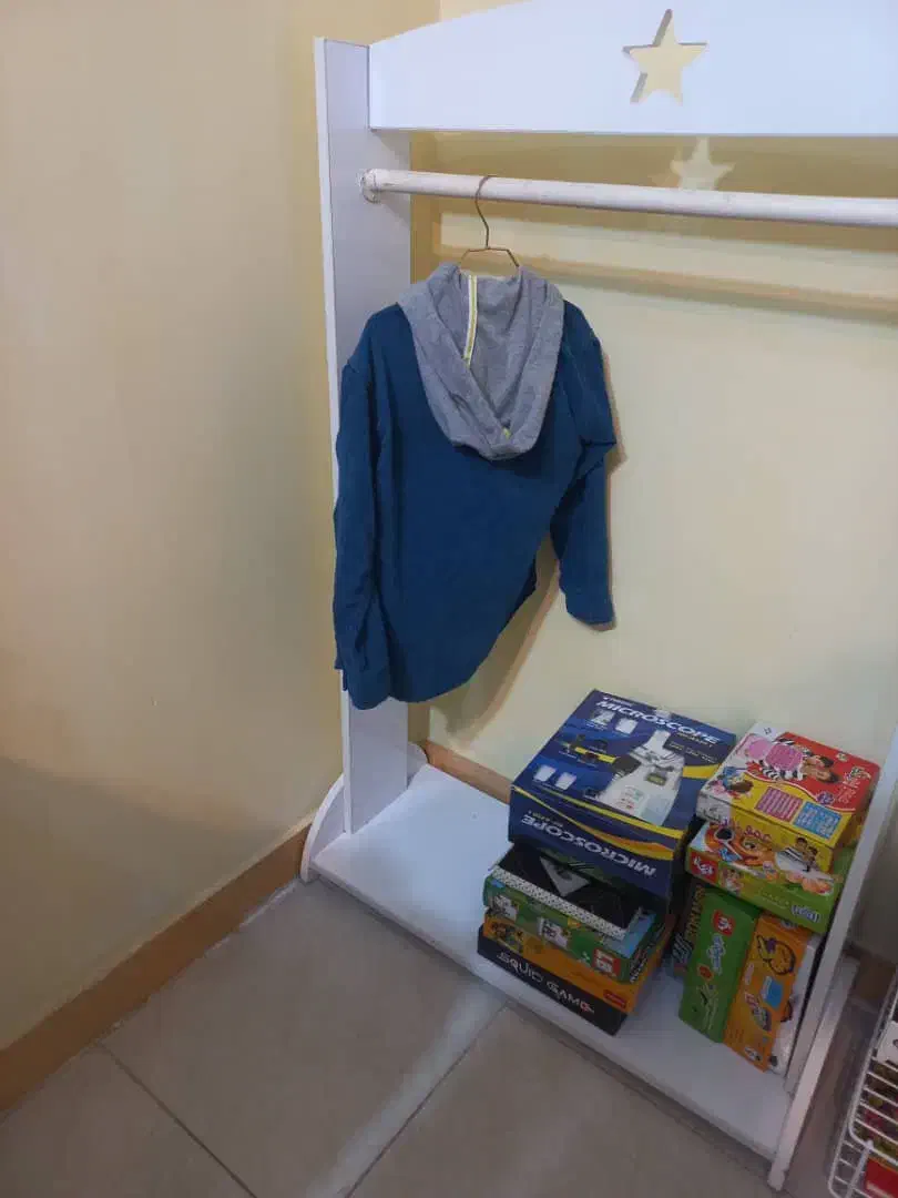 رگال|جاکفشی، کمد، دراور|رشت, سعدی (تختی)|دیوار