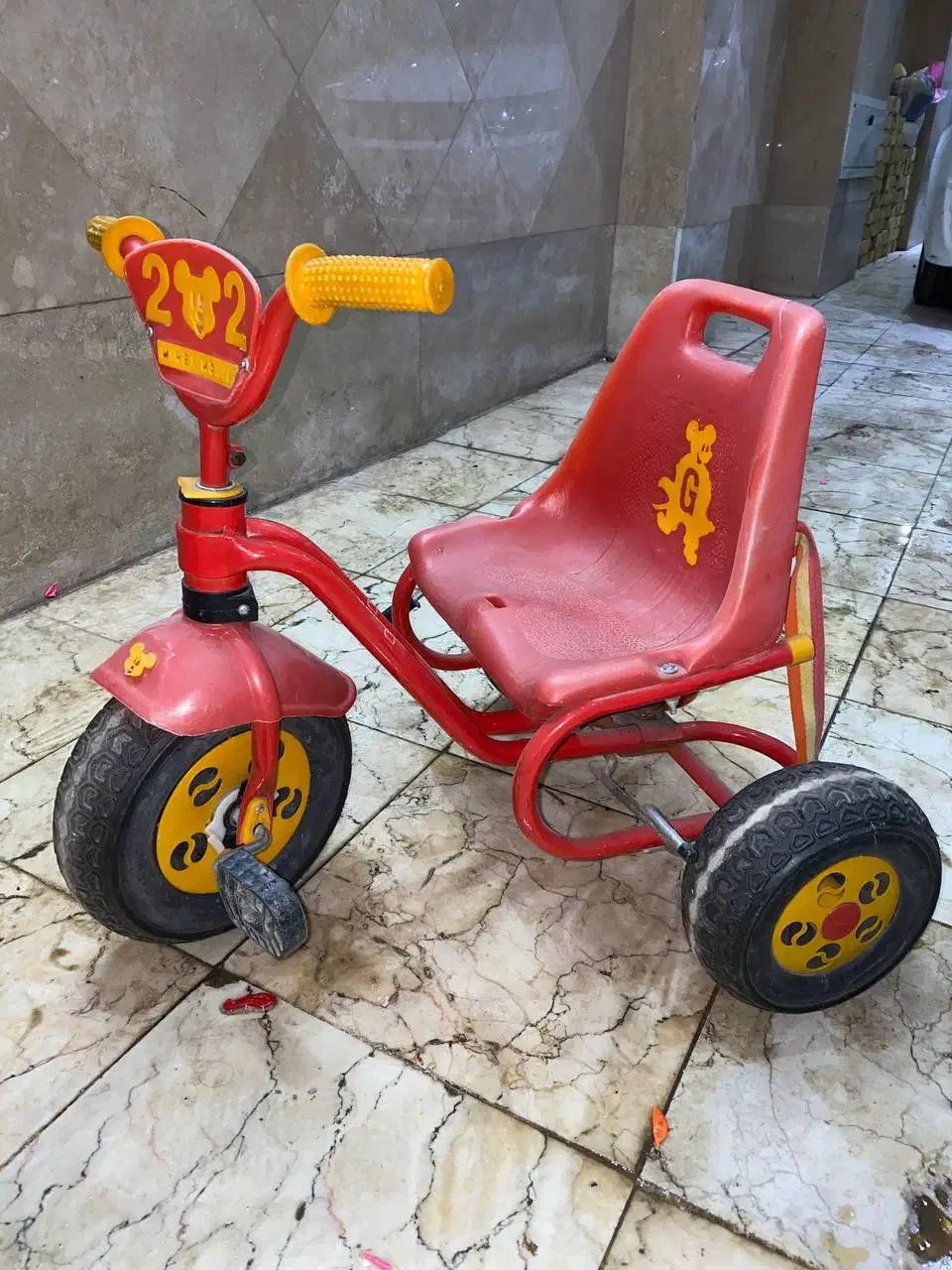 اسکوتر،تاب بچه،سه چرخه.|دوچرخه، اسکیت، اسکوتر|قم, انسجام|دیوار