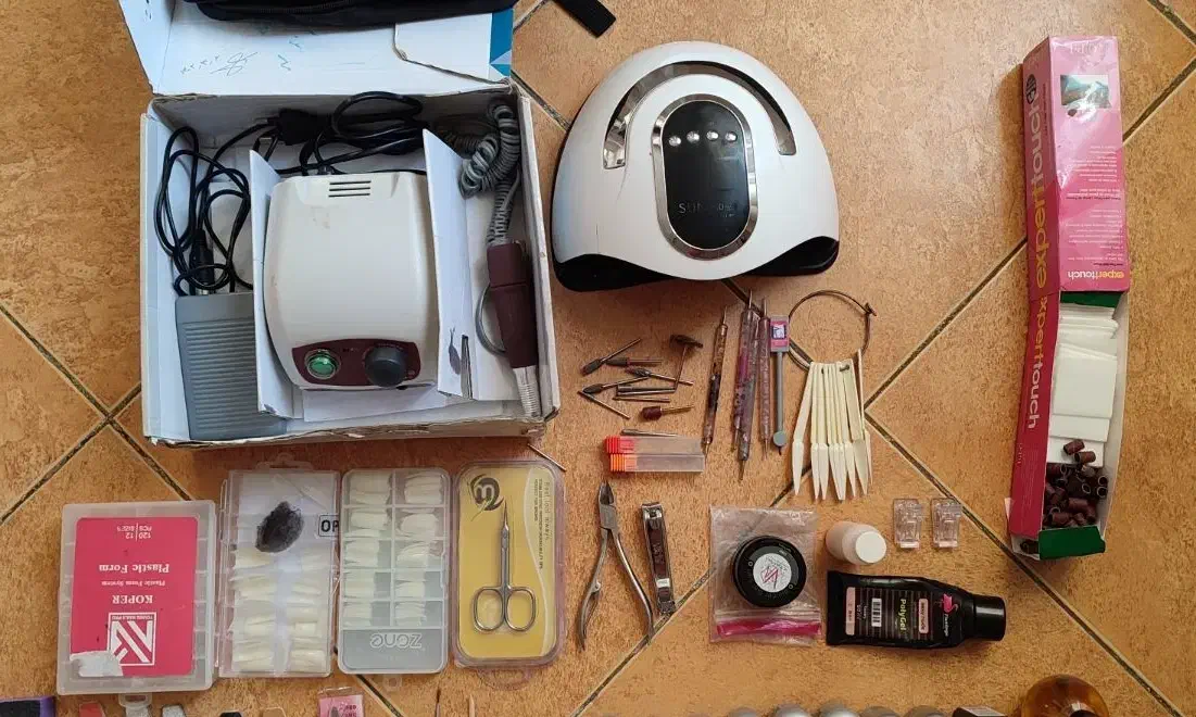 فروش وسایل ناخن|آرایشی، بهداشتی، درمانی|رشت, چمارسرا|دیوار