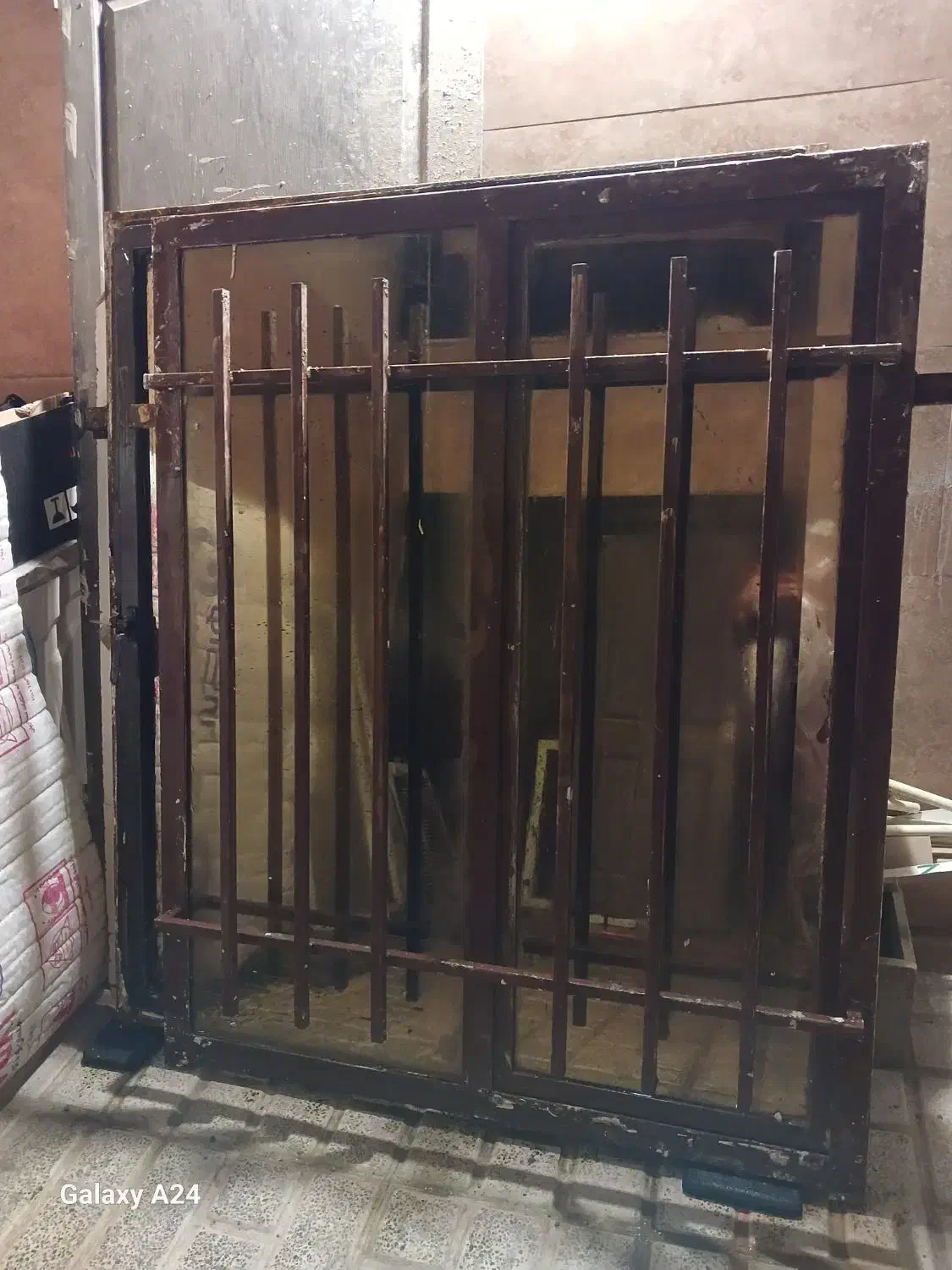 درب وپنجره آهنی|مصالح و تجهیزات ساختمان|قرچک, شهرک گلها|دیوار