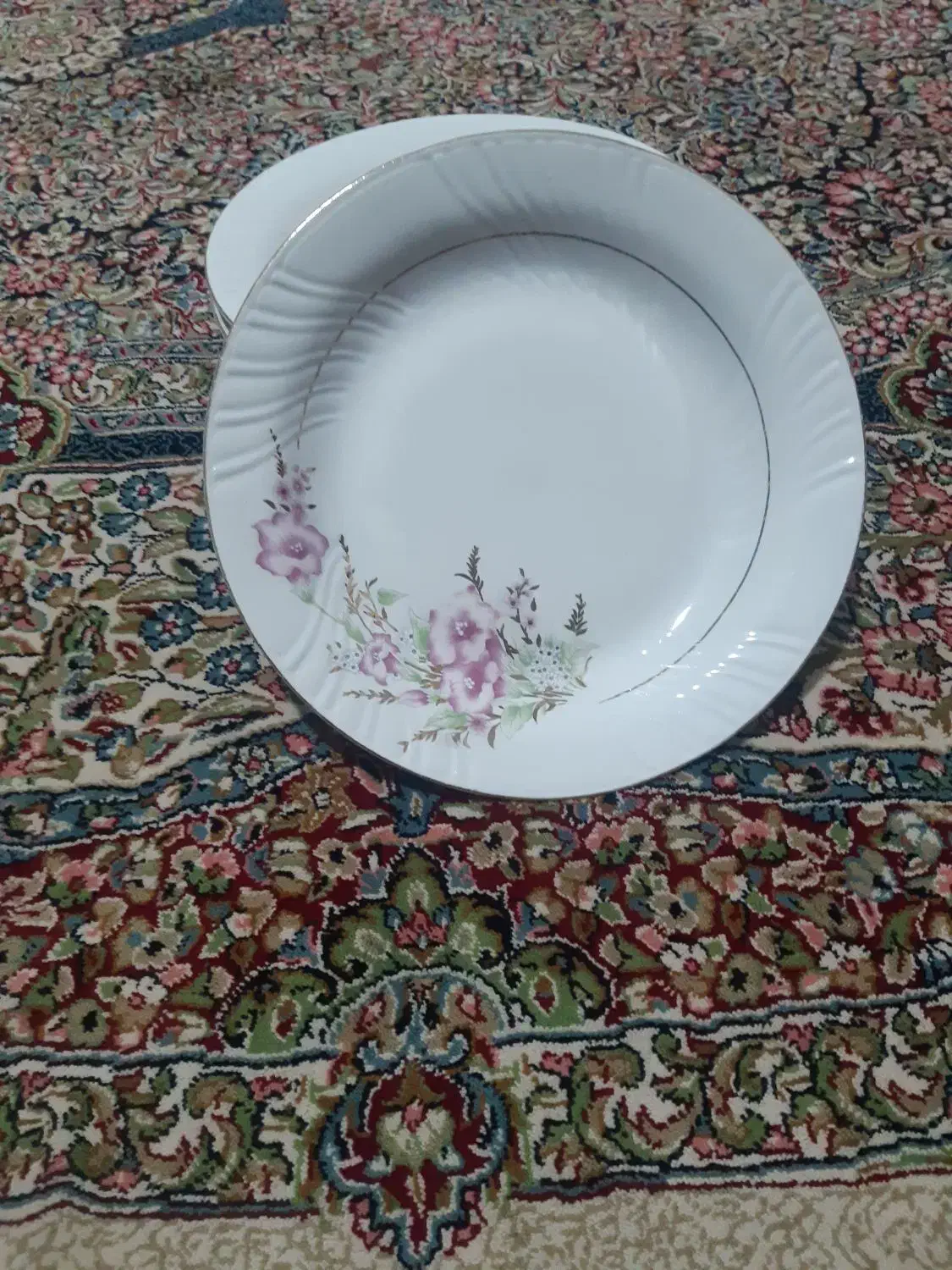 یک دست خورشت خوری کاملا سالم|ظروف سرو و پذیرایی|سنندج, |دیوار