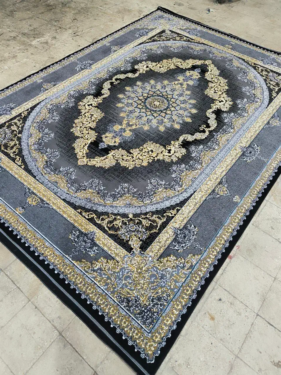 فرش 12متری|فرش|گلبهار, شهر جدید گلبهار|دیوار