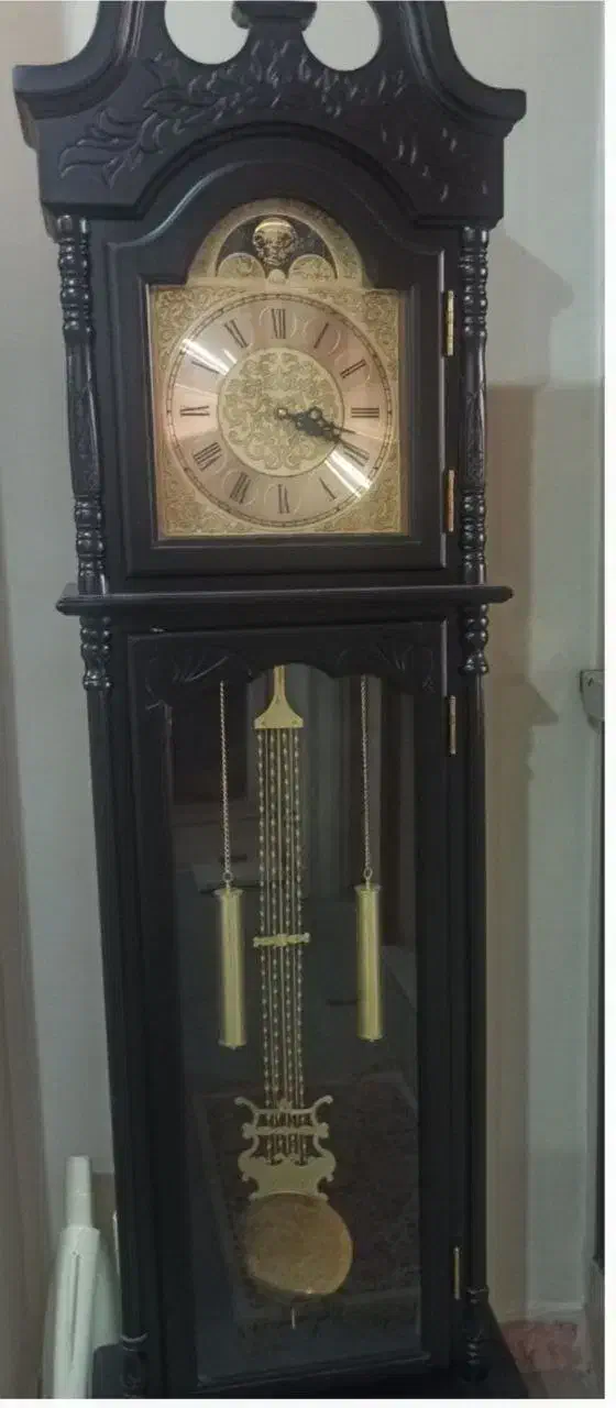 ساعت ایستاده سلطنتی|ساعت دیواری و تزئینی|شهریار, شهریار|دیوار