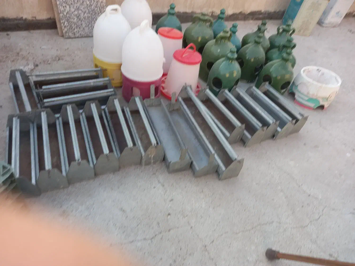 فروش آوازم آبخوری ،دانخوری کبوتر وغیره|لوازم جانبی حیوانات|اصفهان, پوریای ولی|دیوار