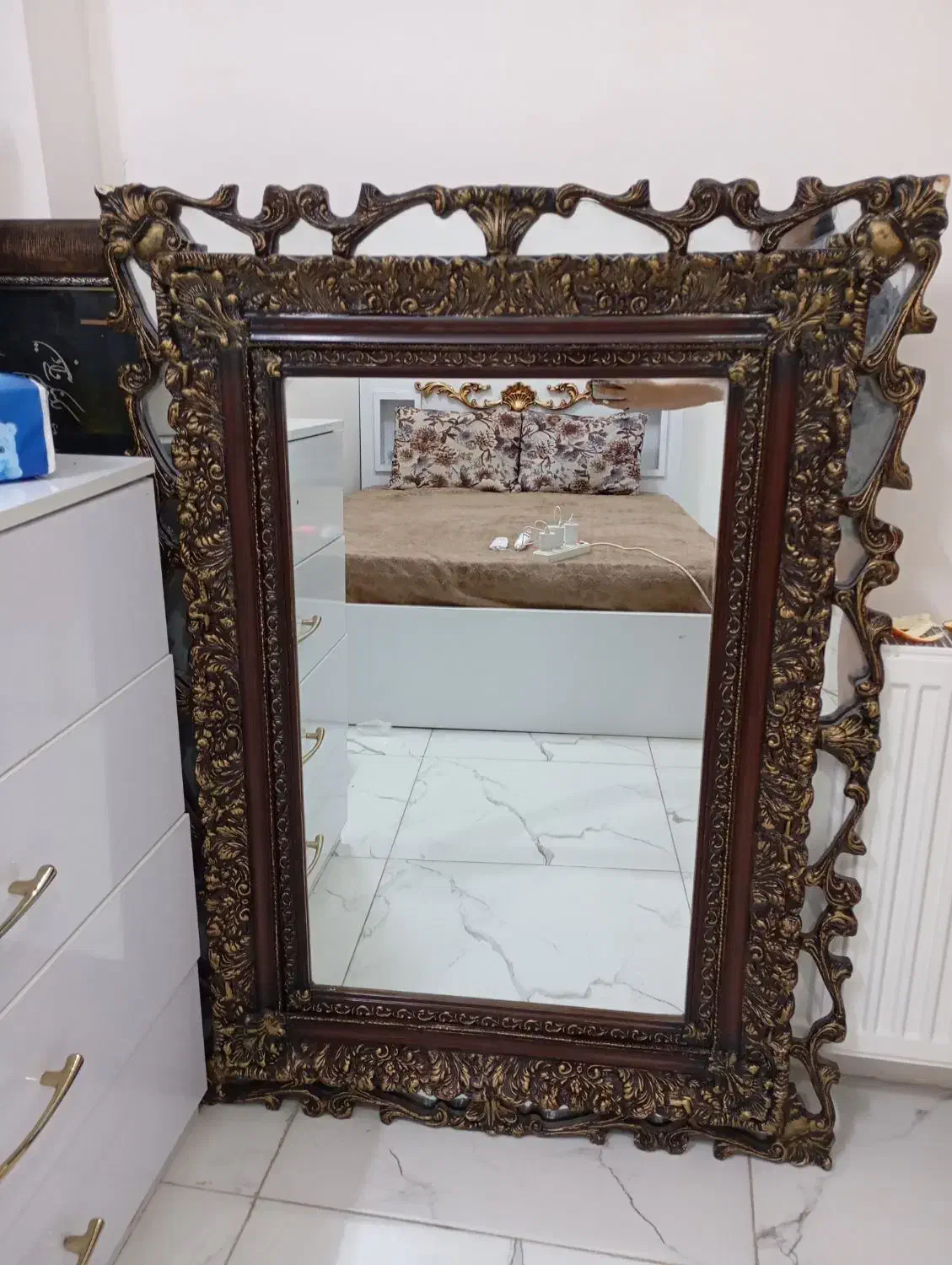 آیینه|آینه|مشهد, کشف|دیوار