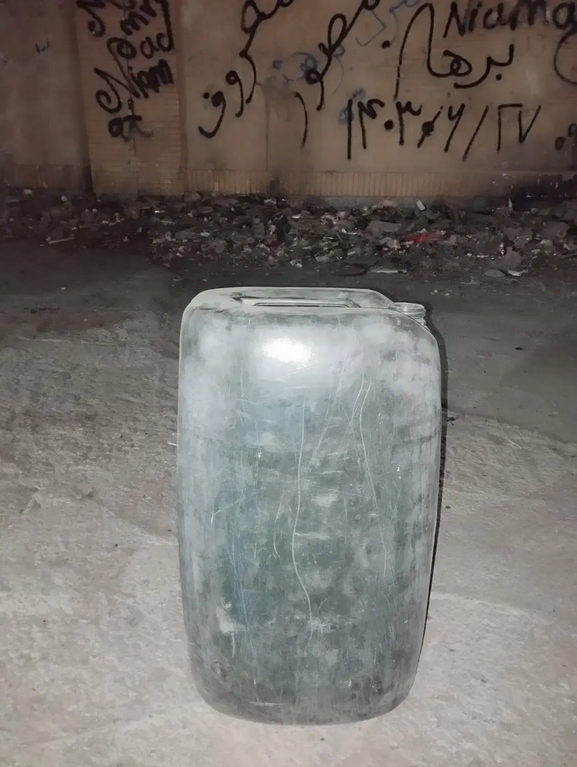 گالن هفتادی خارجی|ظروف نگهدارنده، پلاستیکی، یکبارمصرف|زاهدان, |دیوار