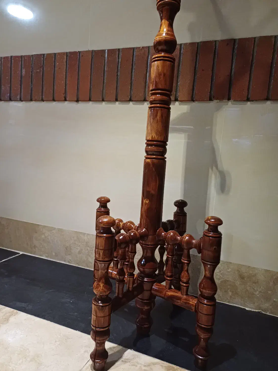 چوب لباسی|بندرخت و رخت‌آویز|قم, شهرک قدس|دیوار