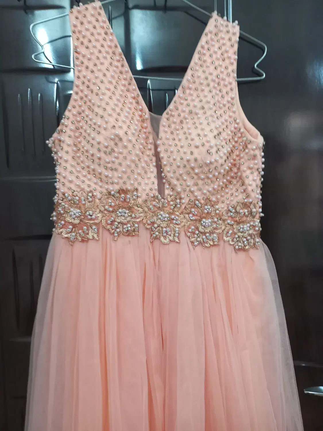 لباس مجلسی زنانه|لباس|قم, قلعه کامکار|دیوار