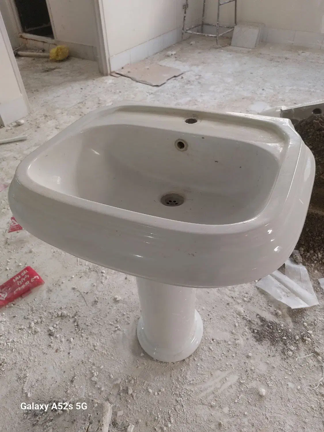 روشویی با پایه|لوازم سرویس بهداشتی|اراک, |دیوار