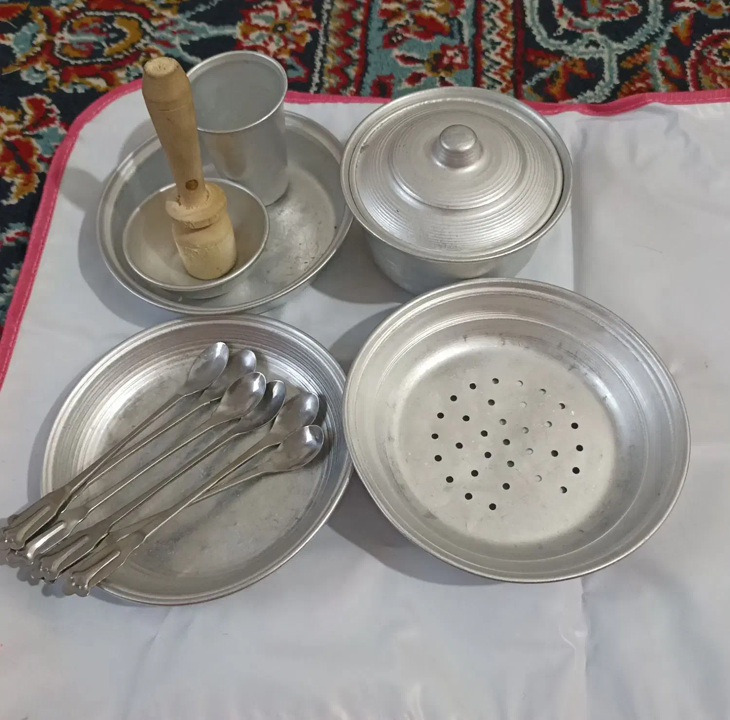 دو ست وسایل آشپزی|اسباب‌بازی بچه|قم, شاه ابراهیم|دیوار