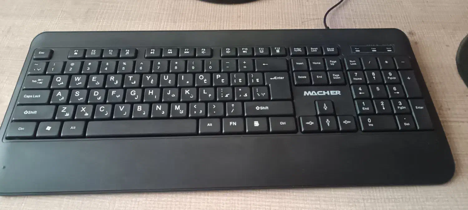 کیبورد کاملاً سالم|قطعات و لوازم جانبی رایانه|رشت, حومه رشت|دیوار