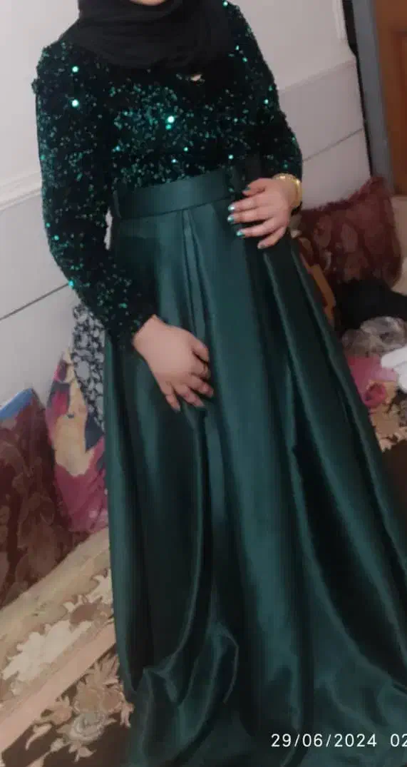 لباس مجلسی|لباس|بندر دیر, |دیوار