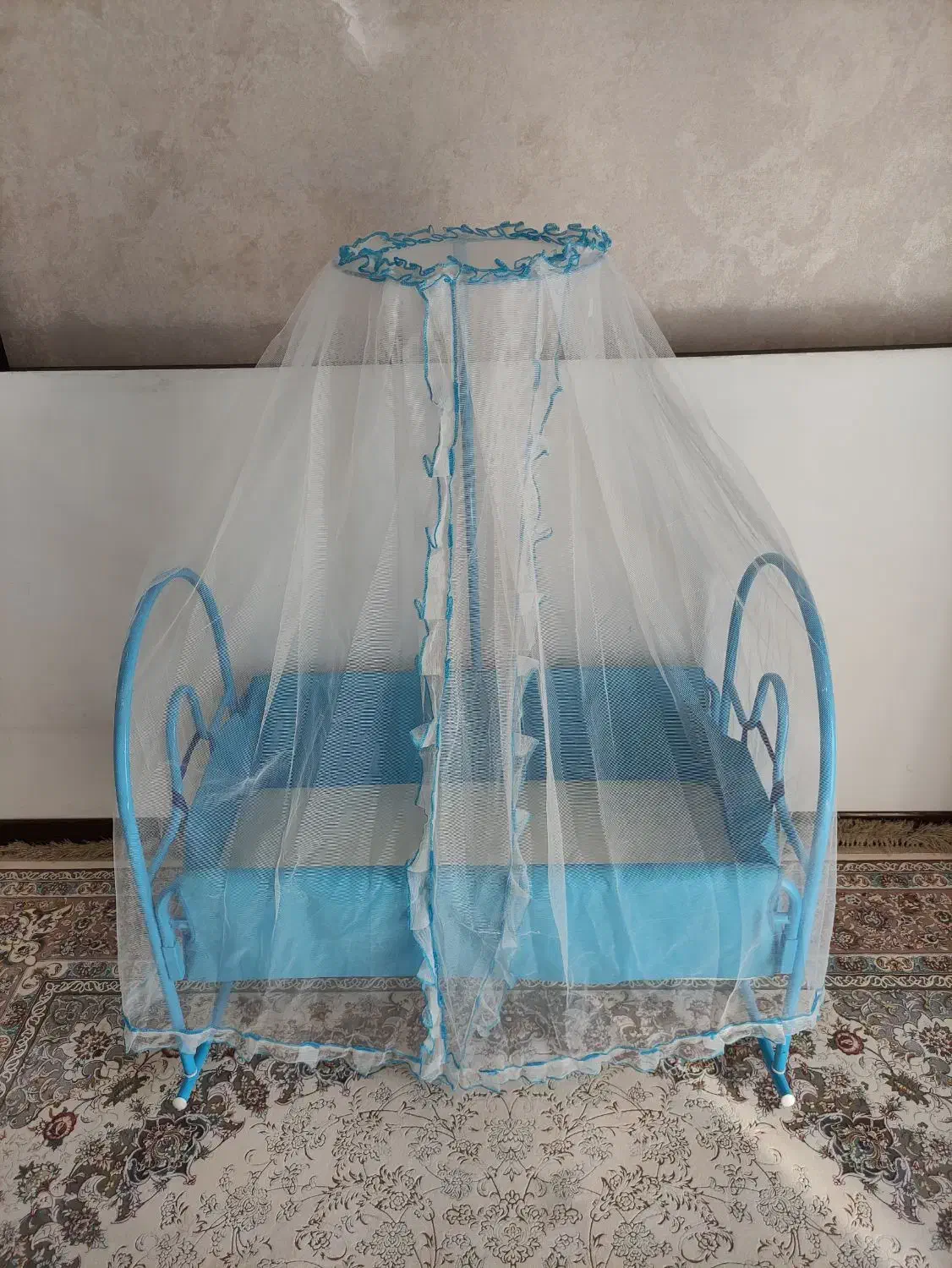 گهواره|اسباب و اثاث بچه|فولادشهر, C4|دیوار