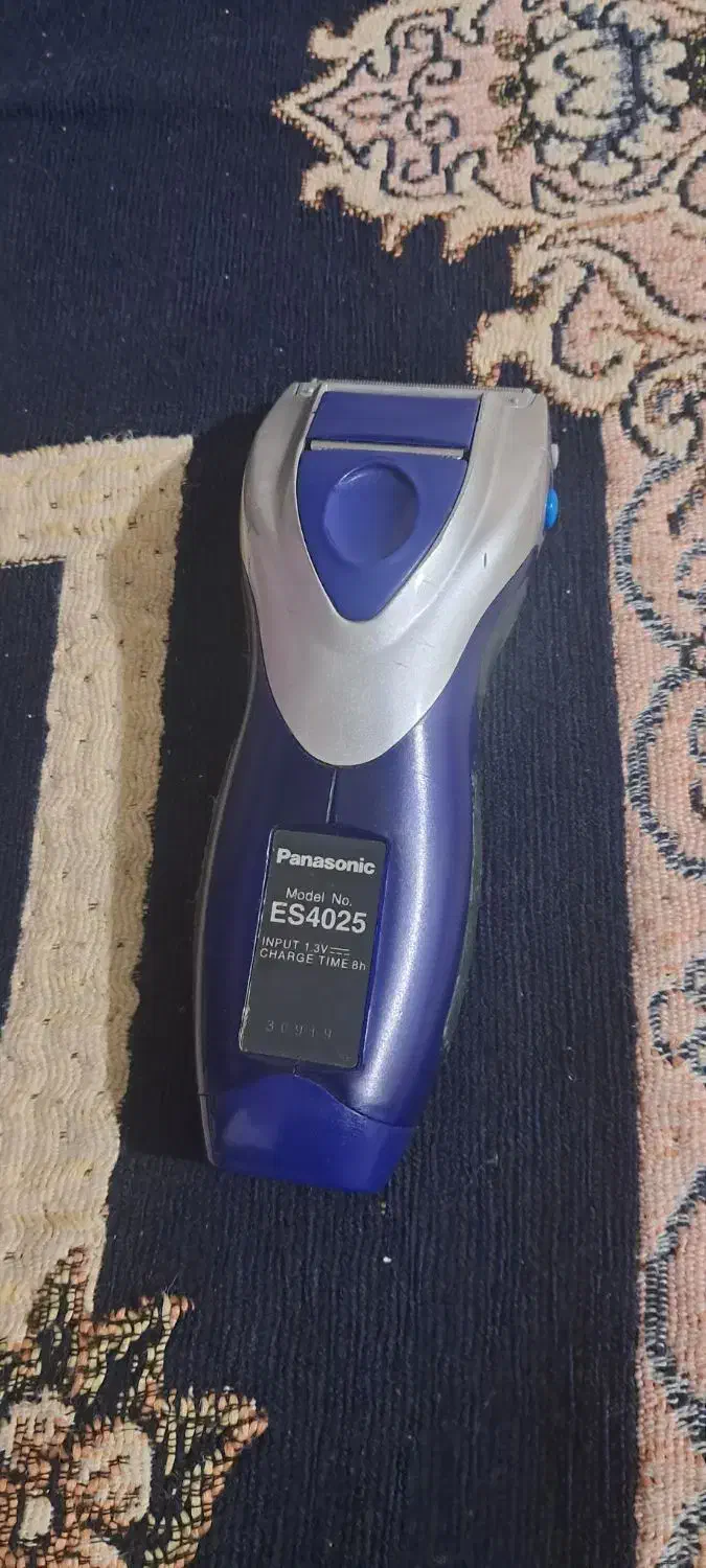 ماشین ریش تراش دوعددسالم قدیمی جنس درجه یک|آرایشی، بهداشتی، درمانی|سنندج, |دیوار