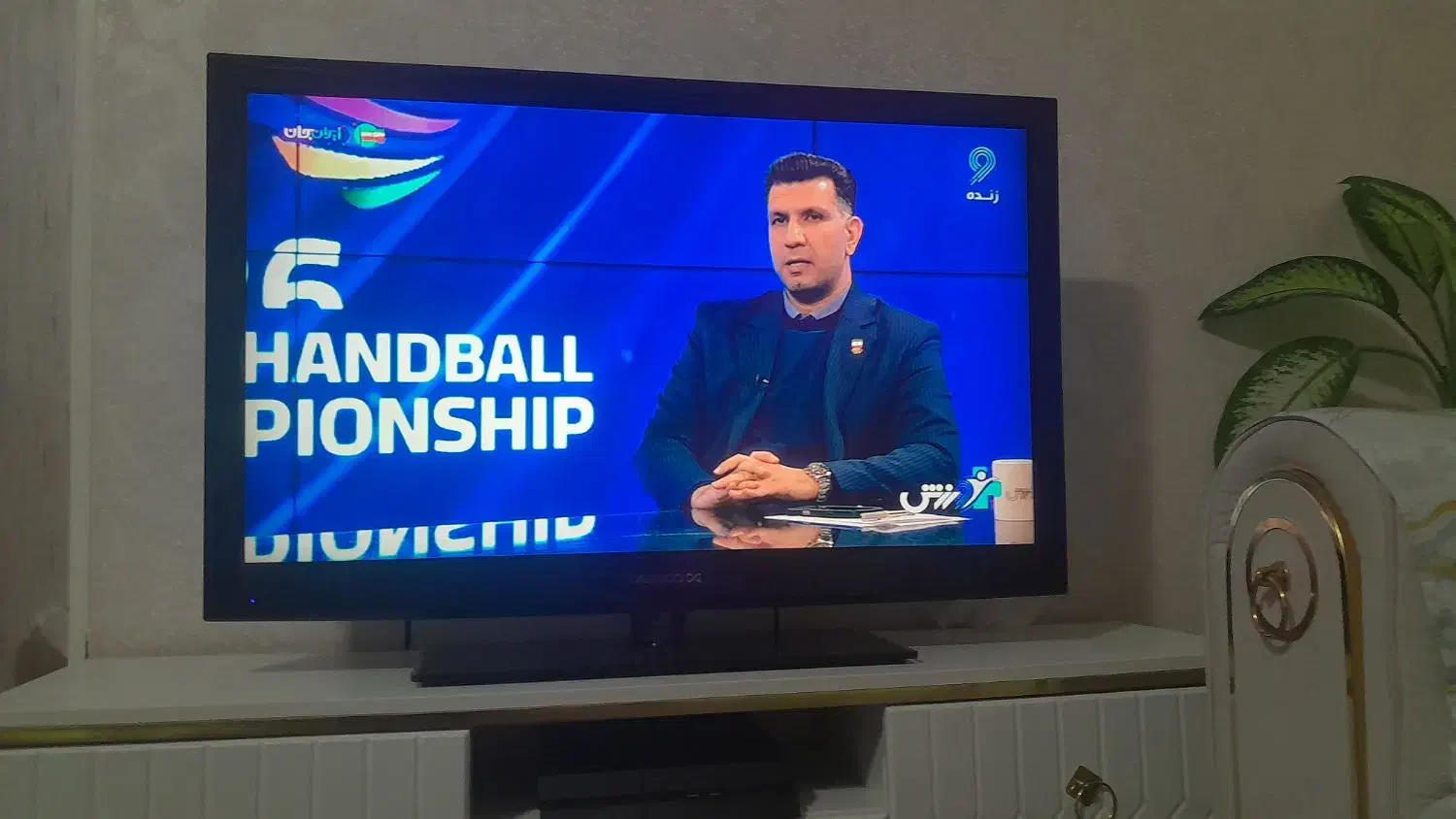 تلوزیون ۴۵ اینچ دوو|تلویزیون و پروژکتور|تاکستان, |دیوار