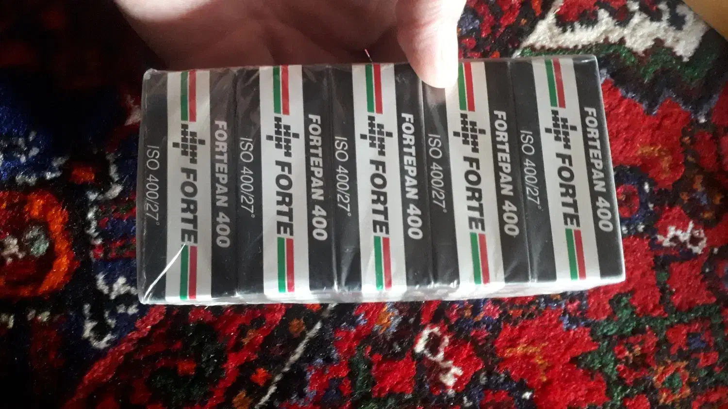 نگاتیو فیلم عکاسی|دوربین عکاسی و فیلم‌برداری|تهران, فلسطین (میدان انقلاب)|دیوار