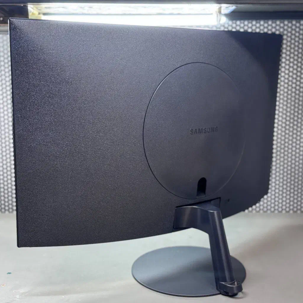 مانیتور 27 اینچ خمیده سامسونگ اسپیکر دار|قطعات و لوازم جانبی رایانه|اهواز, نادری|دیوار