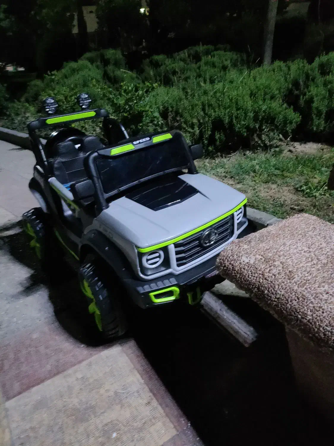 ماشین شارژی آفرودی دونفره چهار موتوره کنترل دار|اسباببازی|تهران, سبلان (لشگر)|دیوار