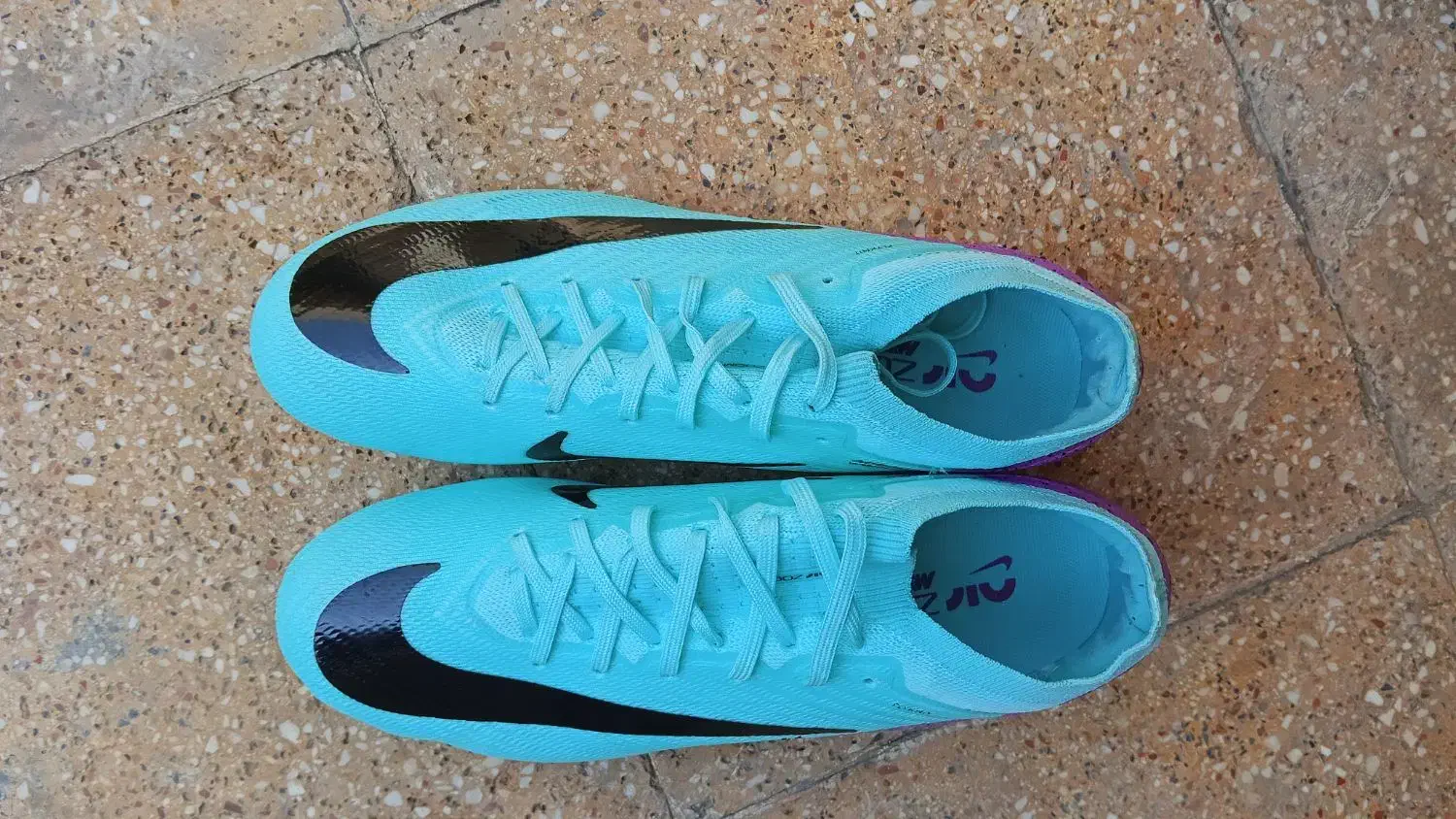 کفش فوتبال نایک ( آرزوم)|کیف، کفش، کمربند|چمران, |دیوار