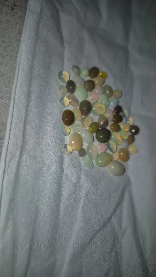 سنگ اوپال زیبای خوش تلالو مناسب انگشتر و جواهرات|جواهرات|تهران, تجریش|دیوار