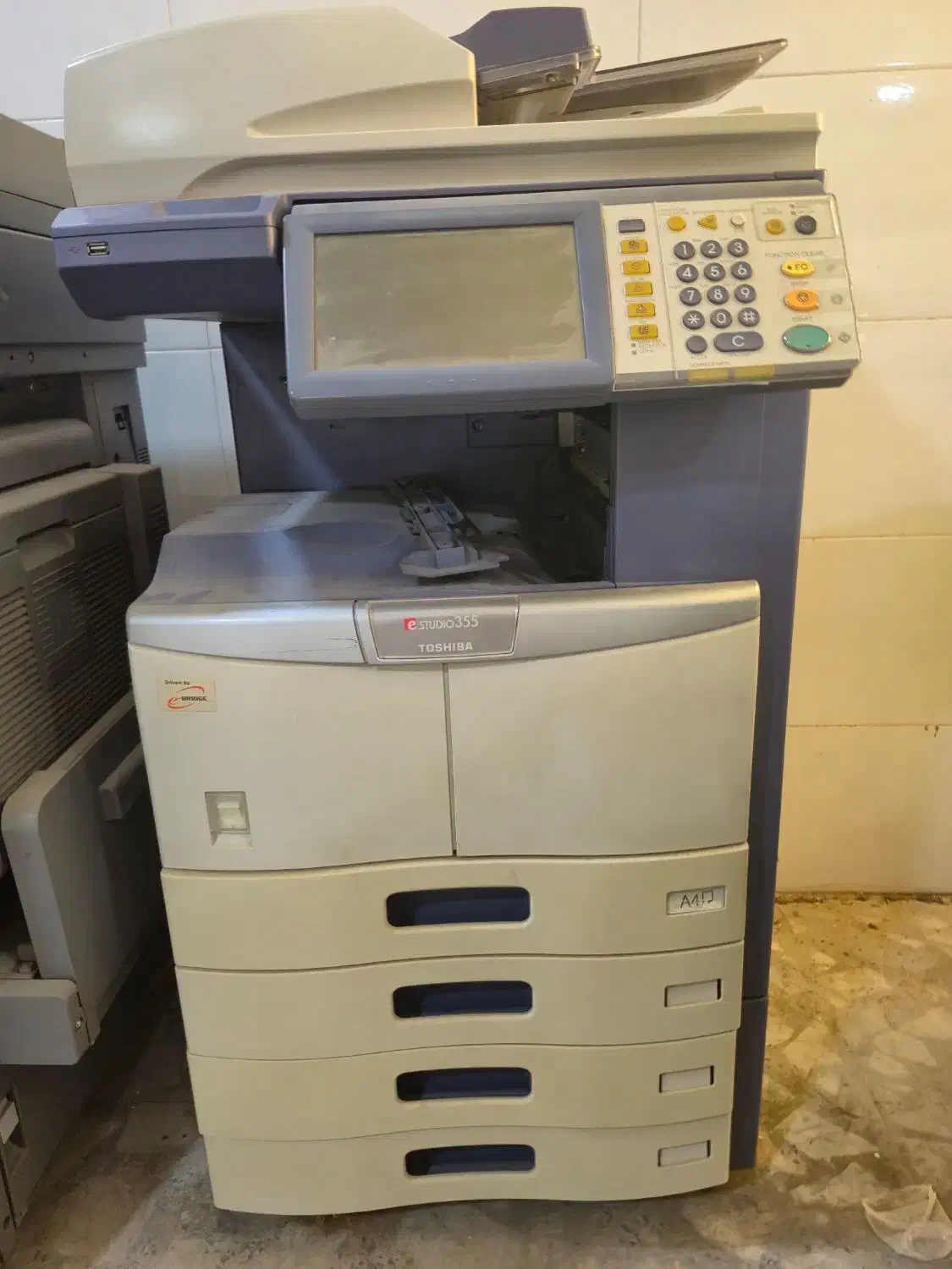 دستگاه کپی سه کاره رنگی و سیاه سفید|پرینتر، اسکنر، کپی، فکس|بوشهر, |دیوار