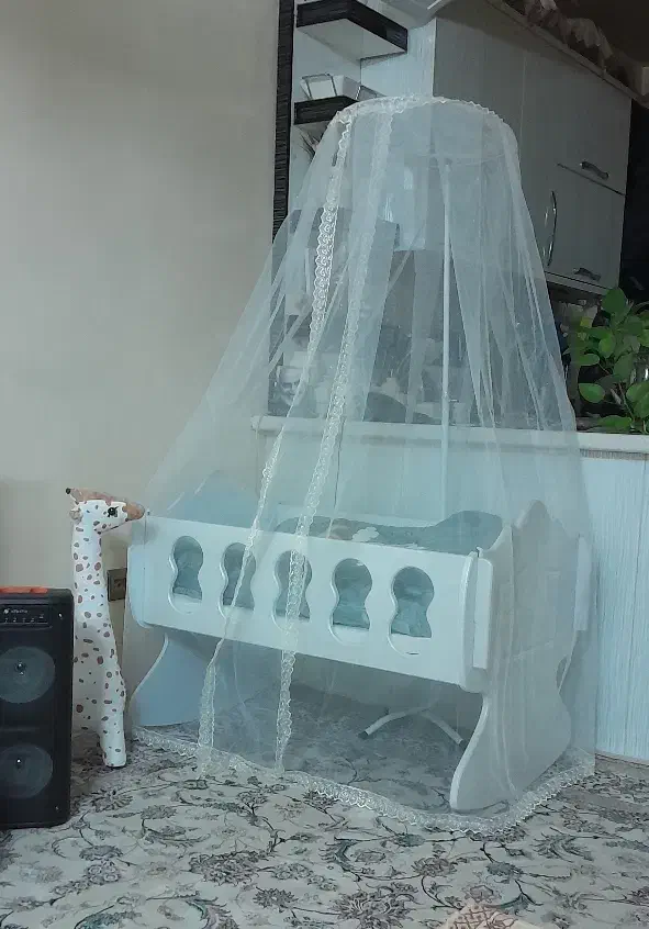 فروش تخت گهواره ای مناسب تمیز|تخت و صندلی بچه|تهران, ایران|دیوار