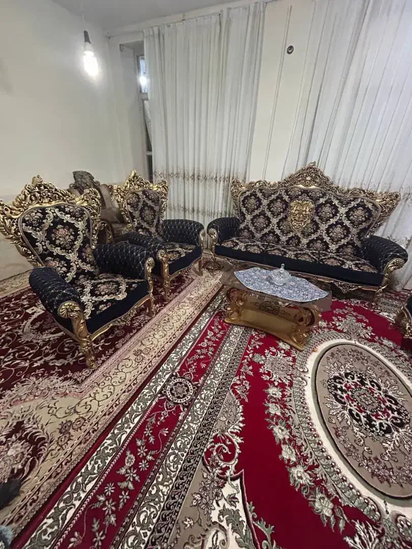 مبل ۹نفره درحدنو وتمیز|مبلمان خانگی و میز عسلی|آباده, |دیوار