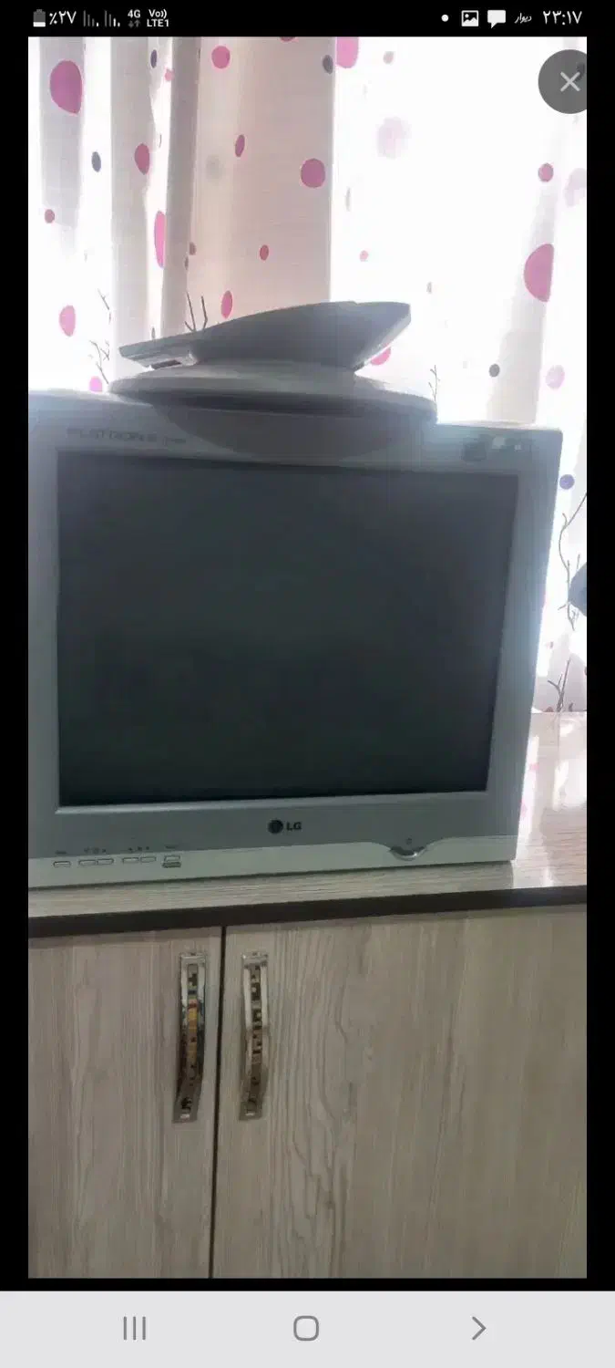 ۸ عدد مانیتور lG crt همه یه مدل هستن|قطعات و لوازم جانبی رایانه|خوی, |دیوار