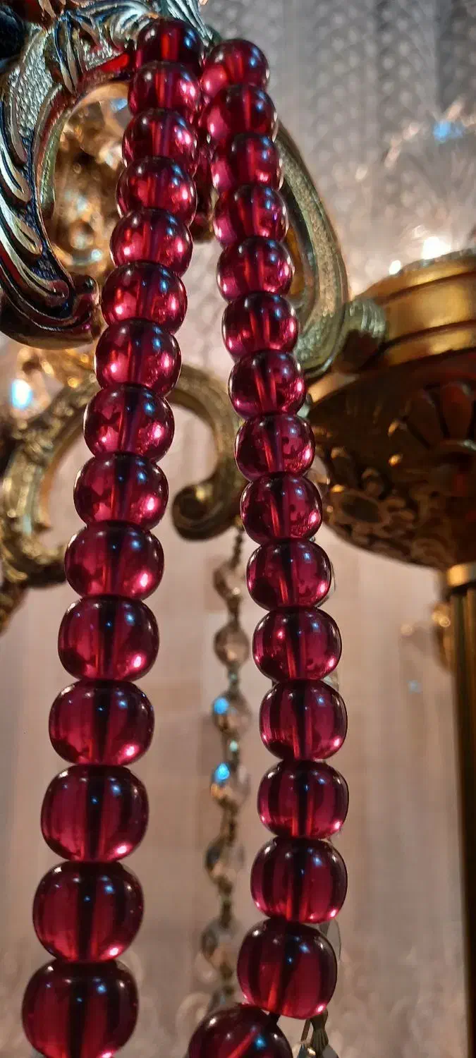 تسبیح سندلوس|کلکسیون اشیاء عتیقه|اندیشه, اندیشه فاز ۲|دیوار