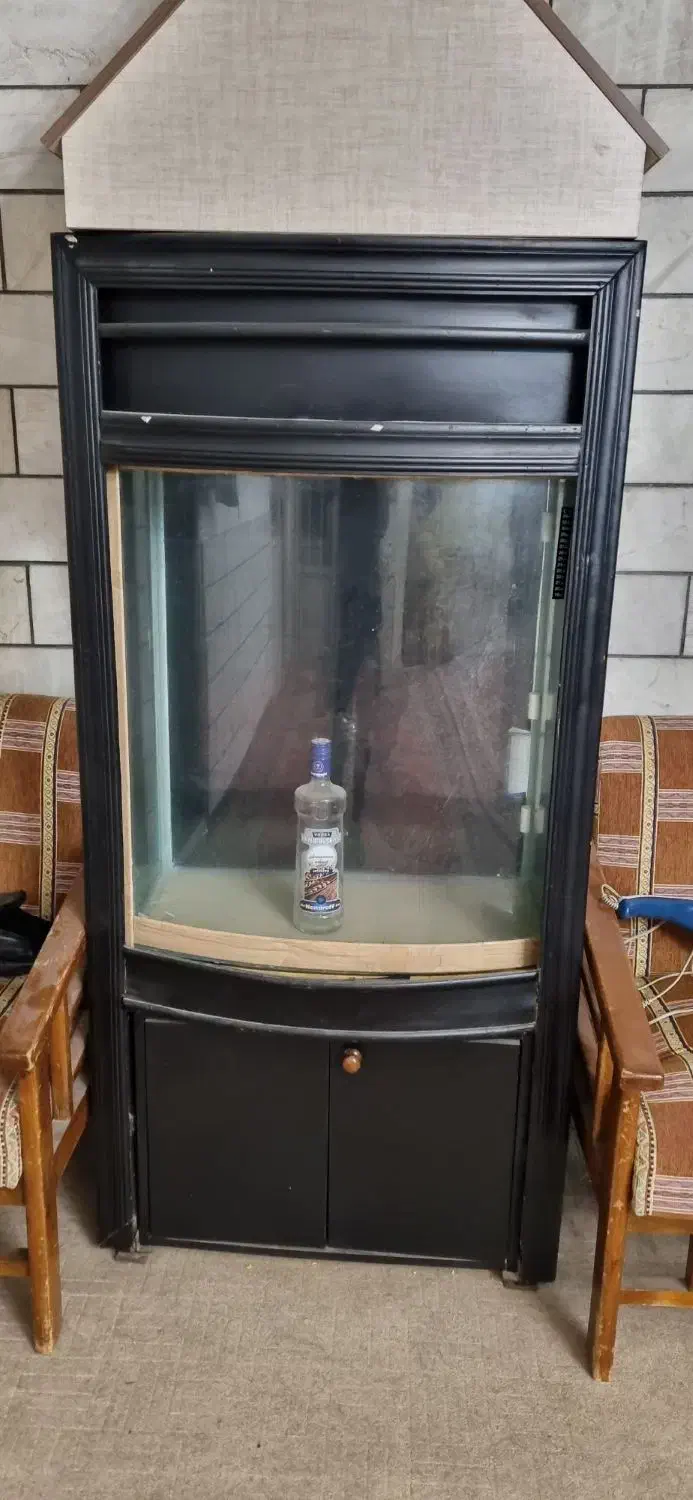 آکواریوم شیشه خم با کمد ام دی اف|ماهی|خمین, |دیوار