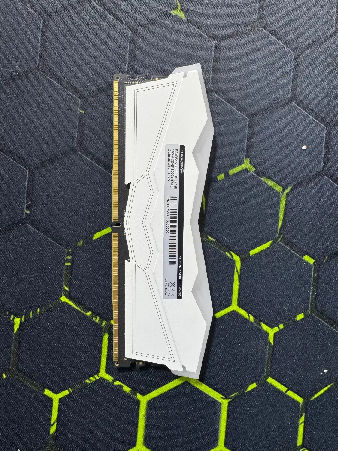 رم ۱۶ گیگ باس ۶۰۰۰|قطعات و لوازم جانبی رایانه|گرگان, |دیوار