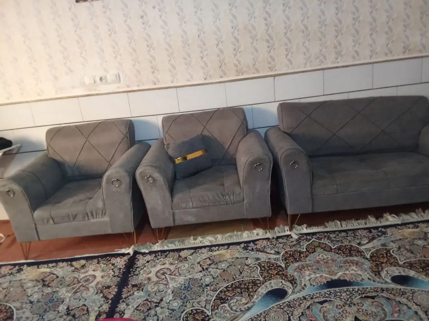 مبلمان راحتی هفت نفره فروشی|مبلمان خانگی و میز عسلی|کاشان, کارگر|دیوار