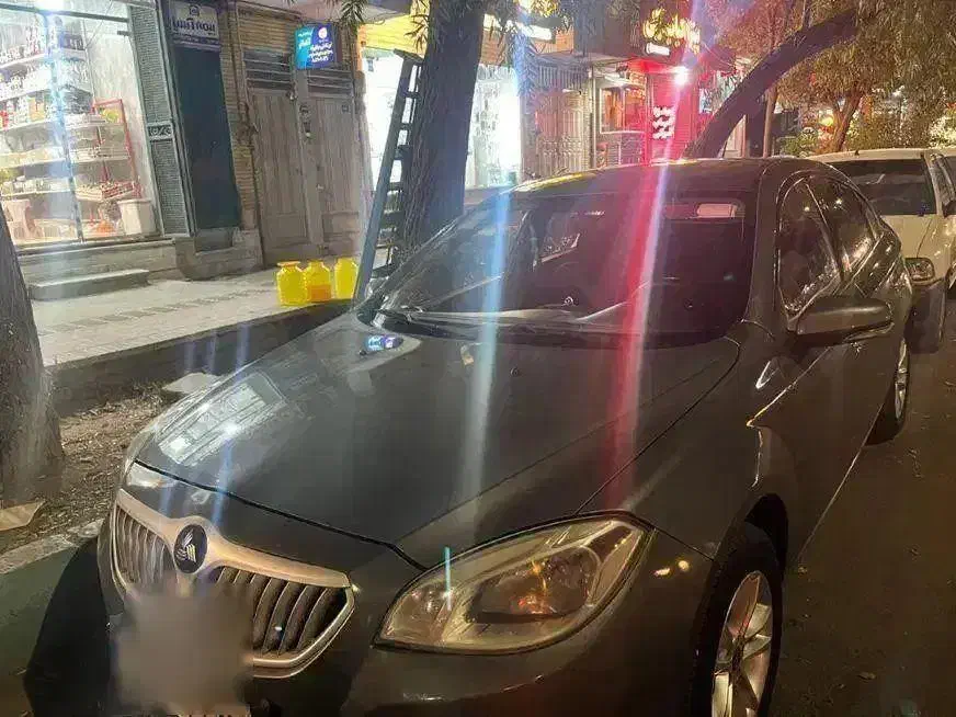 برلیانس۳۳۰ دنده ای ۹۶ بدون‌رنگ تو مشکی|خودرو سواری و وانت|تهران, جمال‌زاده|دیوار