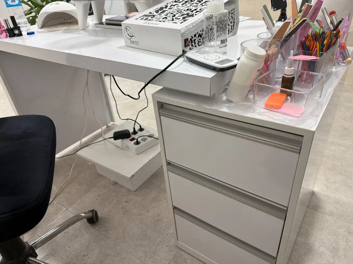 فروش میزناخن کار ساخت سفارشی|آرایشگاه و سالن‌های زیبایی|سورک, |دیوار