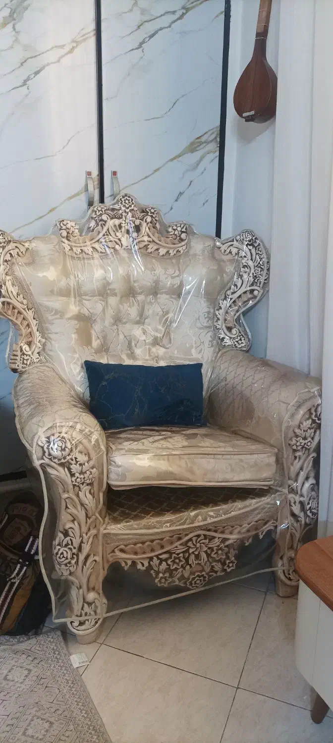 مبل 7نفره به همراه میز ناهار خوری 4نفره|مبلمان خانگی و میز عسلی|پاکدشت, پاکدشت (مامازند)|دیوار