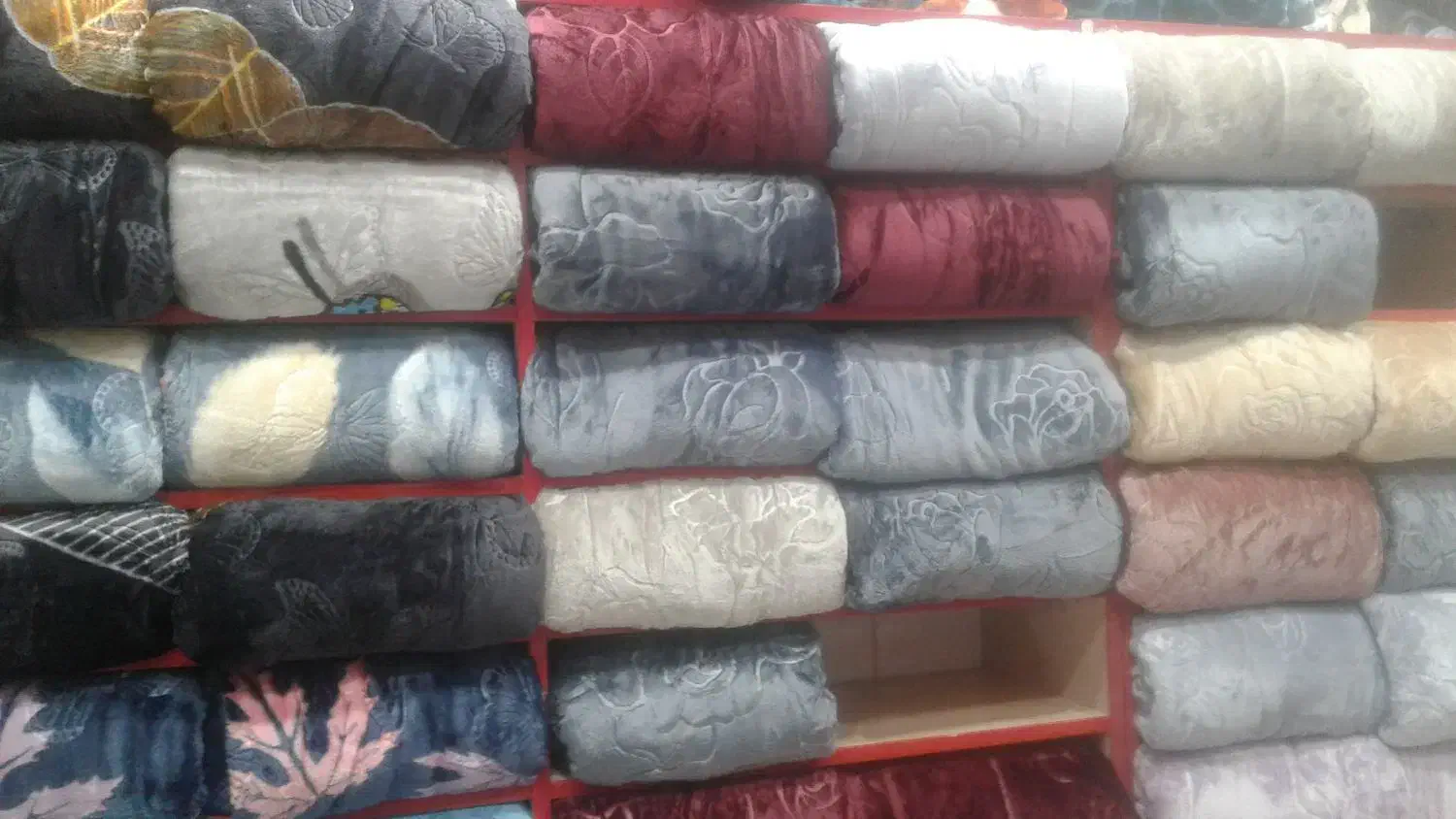 پتو مسافرتی|رختخواب، بالش، پتو|بهبهان, |دیوار