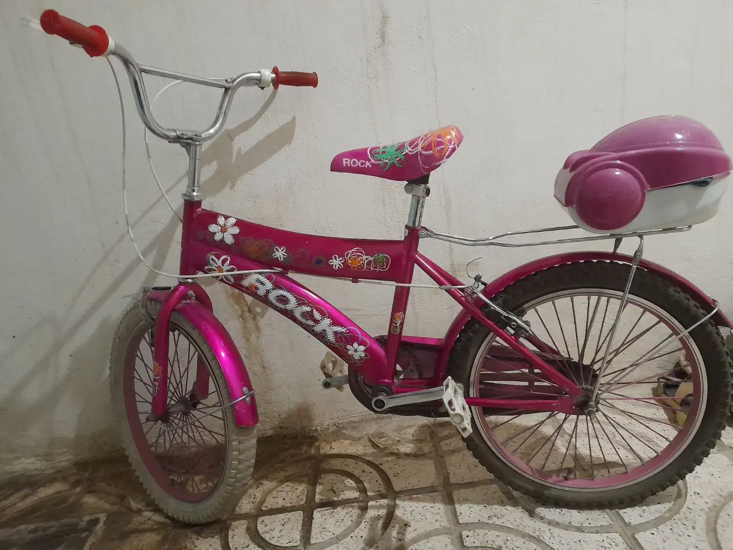 دوچرخه|دوچرخه، اسکیت، اسکوتر|نیشابور, سرآب کوشک|دیوار