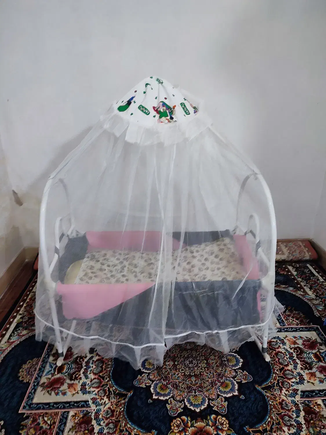 گهواره بچه سهی سالم|تخت و صندلی بچه|ماهدشت, |دیوار