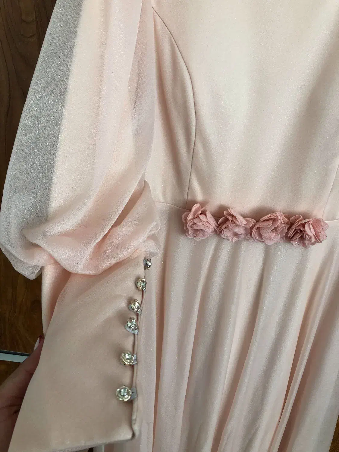 لباس عقد|لباس|کلاله, |دیوار