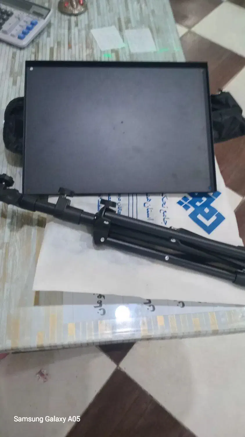 پایه لب تاب در حد نو در حد نو|لوازم جانبی موبایل و تبلت|اسدآباد, |دیوار