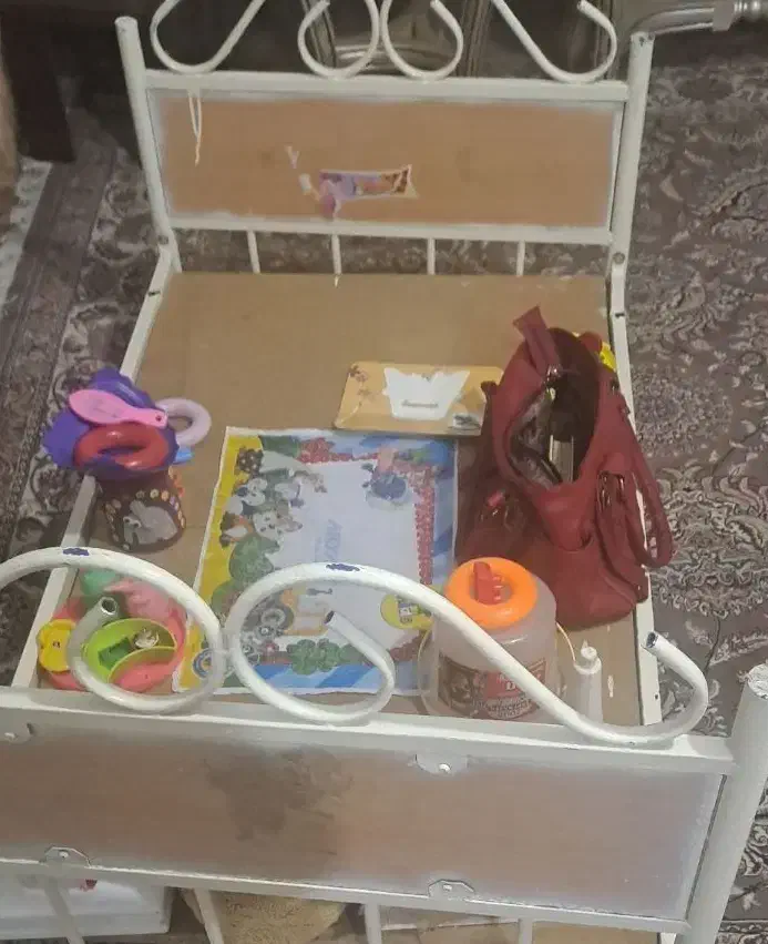 تخت بچگانه فلزی|تخت و صندلی بچه|بروجرد, |دیوار