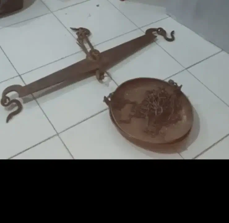 ترازوقدیمی|کلکسیون اشیاء عتیقه|بیرجند, |دیوار