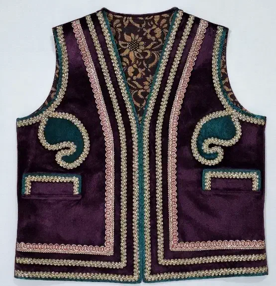 فروش یکجا لباس محلی زنانه و مردانه(ستره و جلیقه)|لباس|خرمآباد, |دیوار