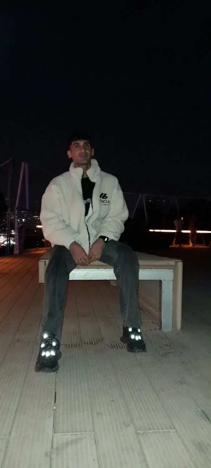 نگهبان.حراست.حفاظت|استخدام سرایداری و نظافت|کرج, باغستان|دیوار