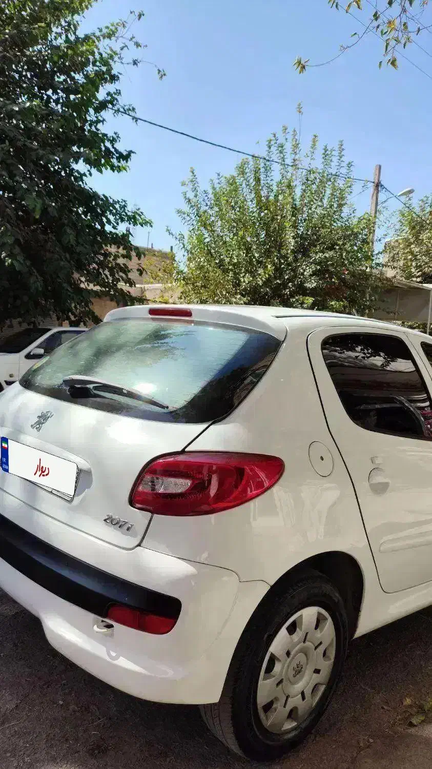 207tu5مدل 1401|خودرو سواری و وانت|خرم‌آباد, |دیوار