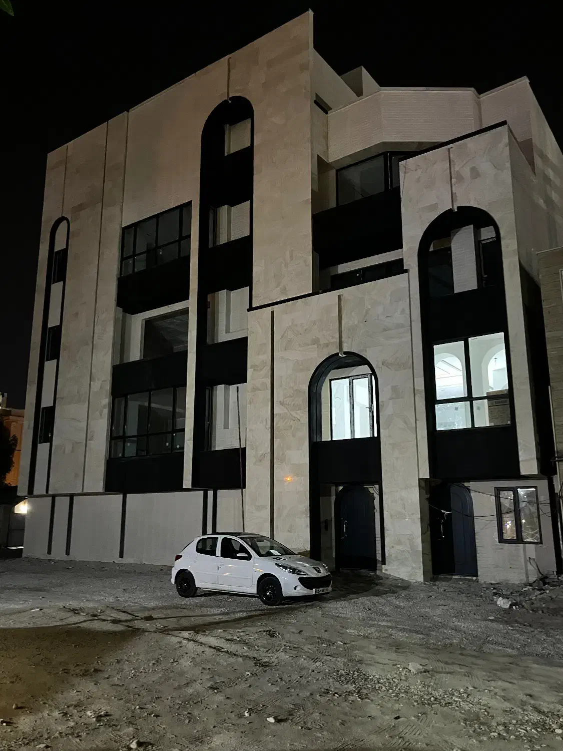 مغازه و واحد تجاری خیابان دادگستری|اجارهٔ مغازه و غرفه|برازجان, |دیوار