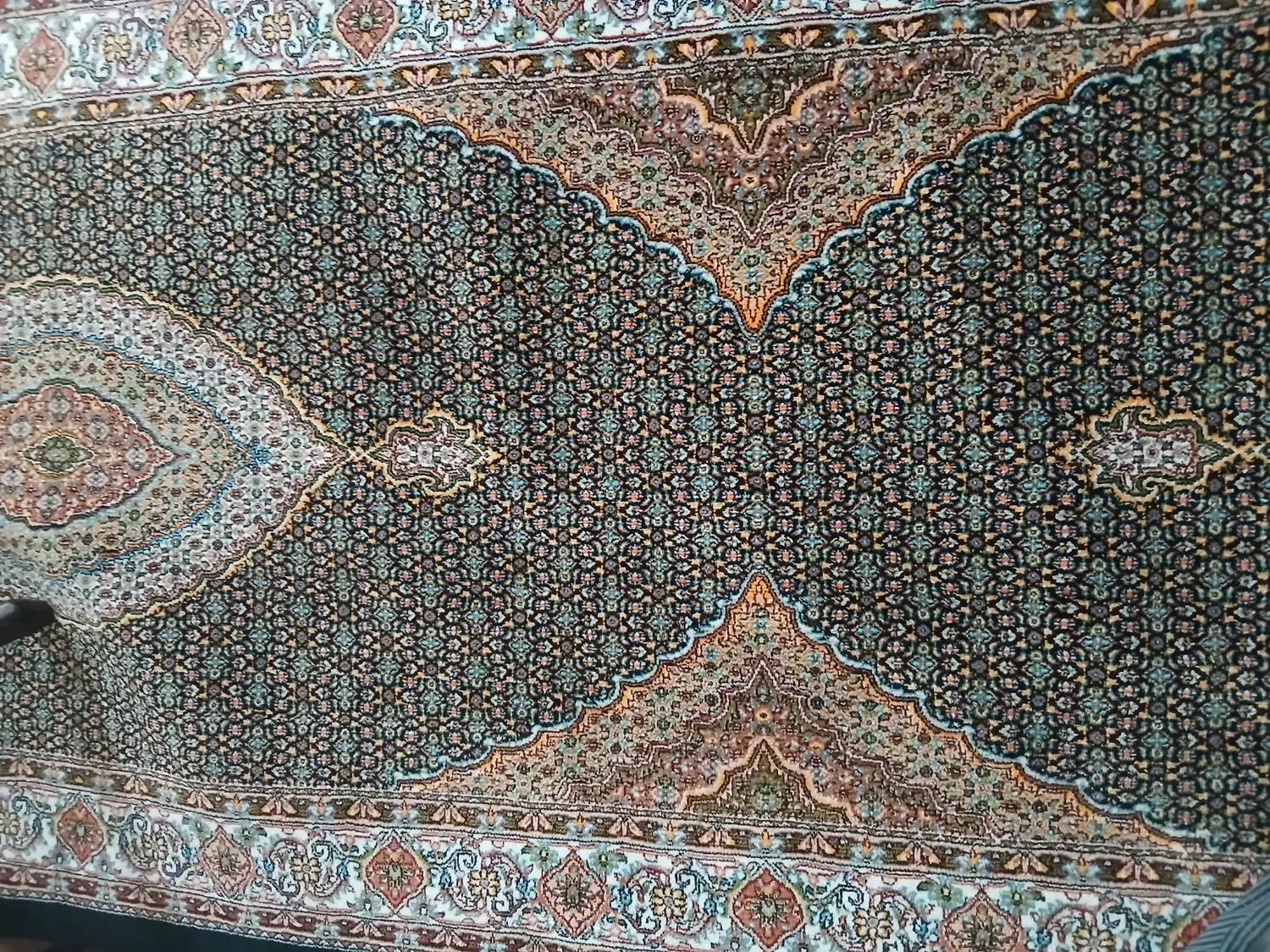 دو عدد فرش کناره ماشینی|فرش|مرند, |دیوار