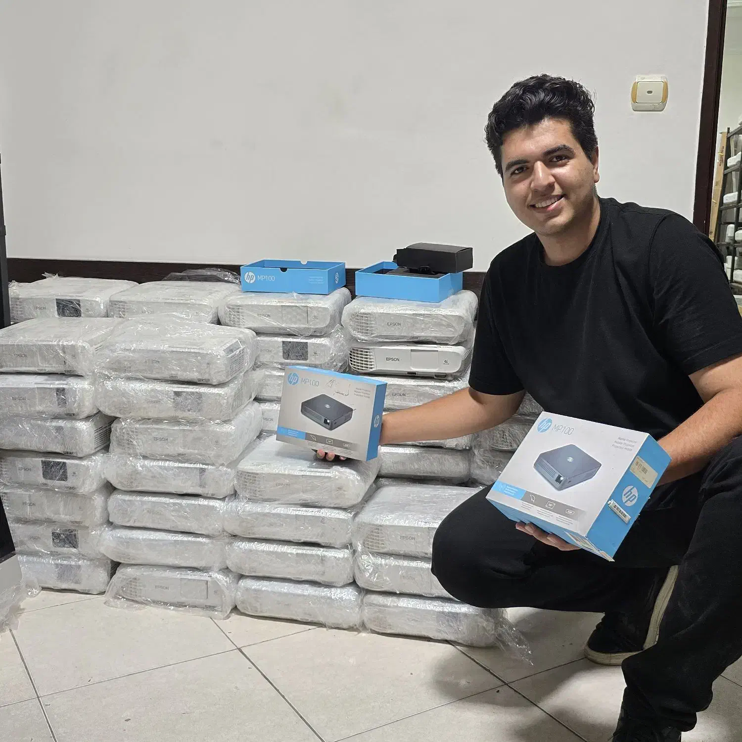 ویدیو پروژکتور w قیمت پخش عمده|تلویزیون و پروژکتور|تهران, صادقیه|دیوار