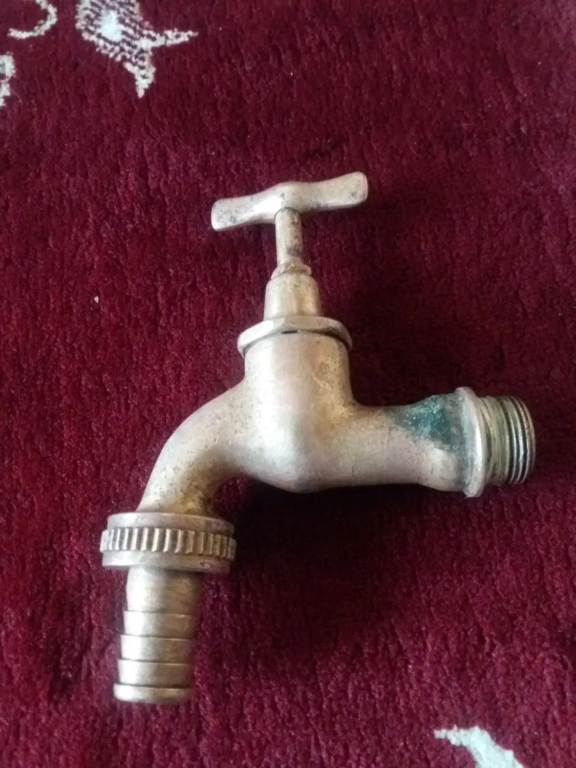 شیر آب|کلکسیون اشیاء عتیقه|بروجرد, |دیوار